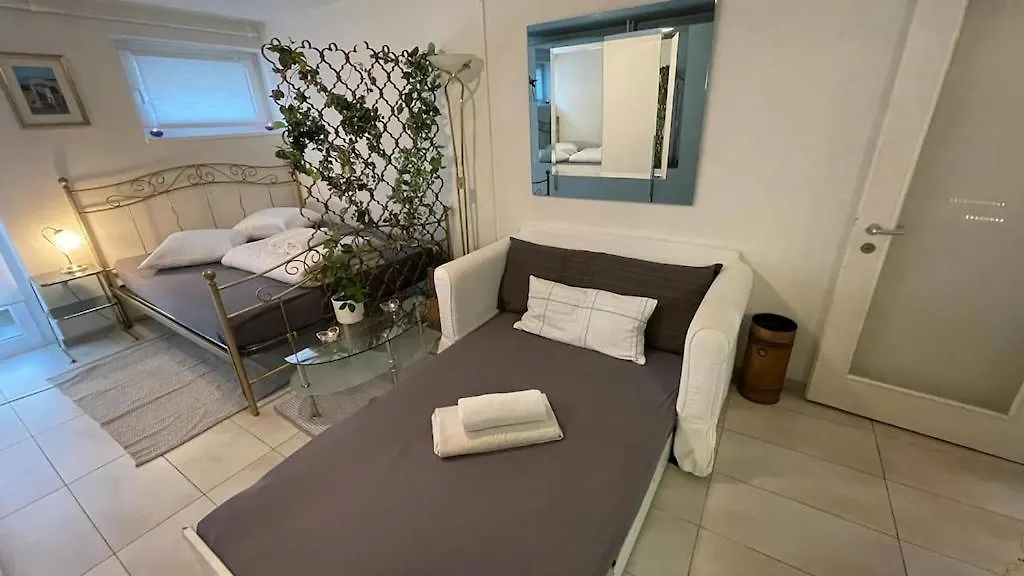 Comfy Bed Fast Wifi 3 Min To Rhein Apartment Basel